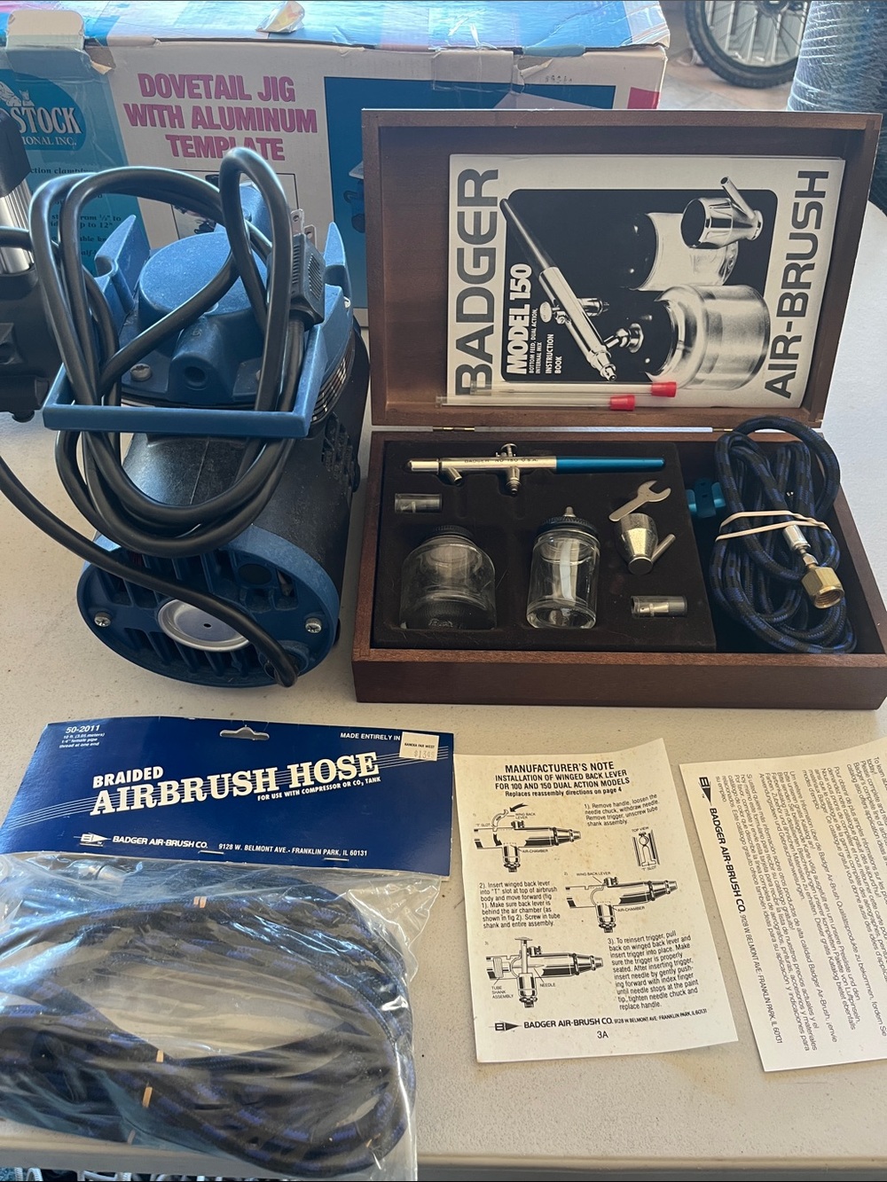 Badger Model 150 Airbrush Set with Compressor